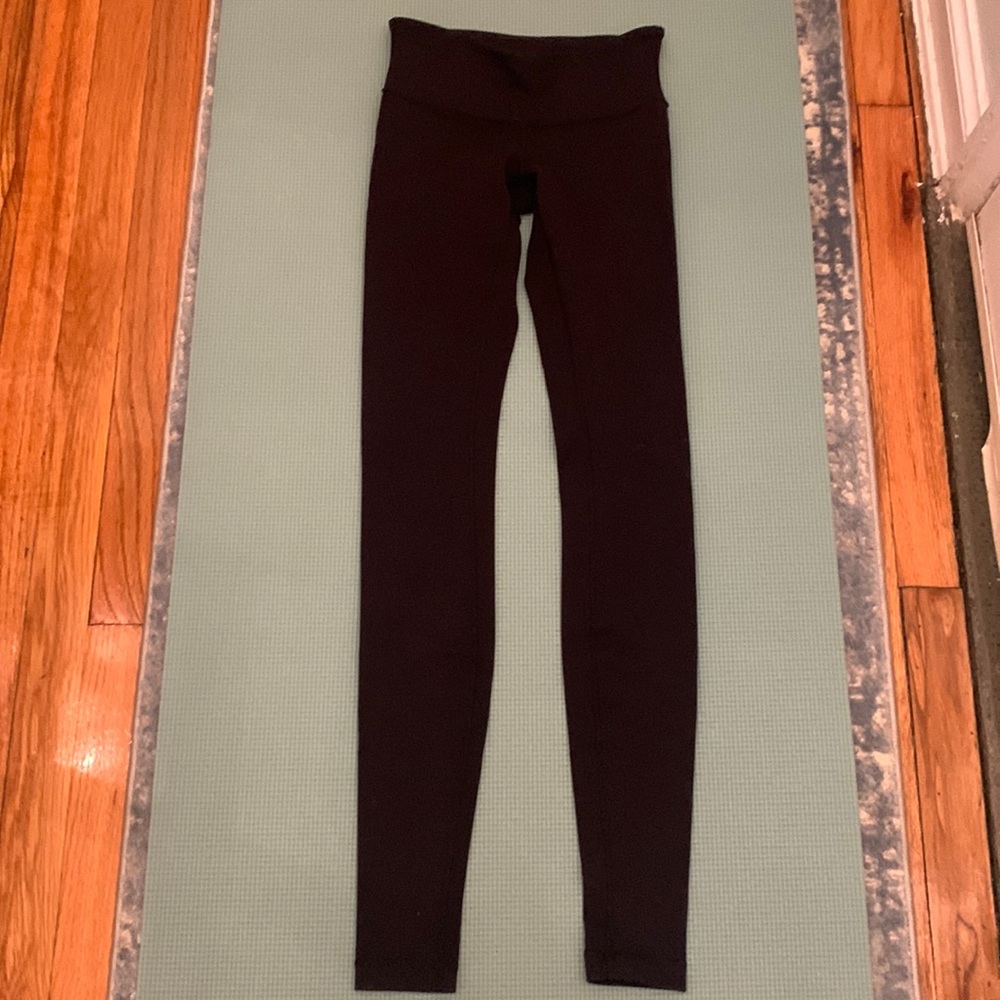 Lululemon Wunder Under Leggings in Luon fabric